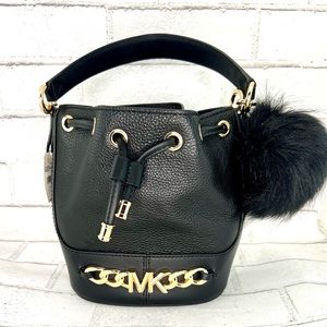 Michael Kors Black Bucket Bag, NWT, Stylish, Trendy, perfect day to night bag❣️